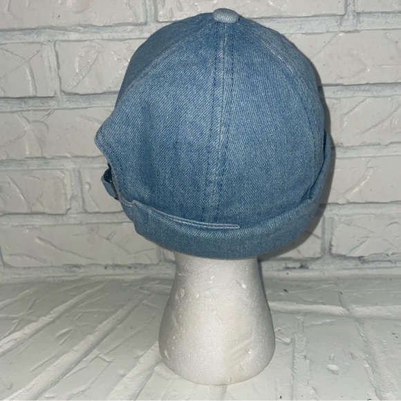 Urban brimless hat - Picture 5 of 5
